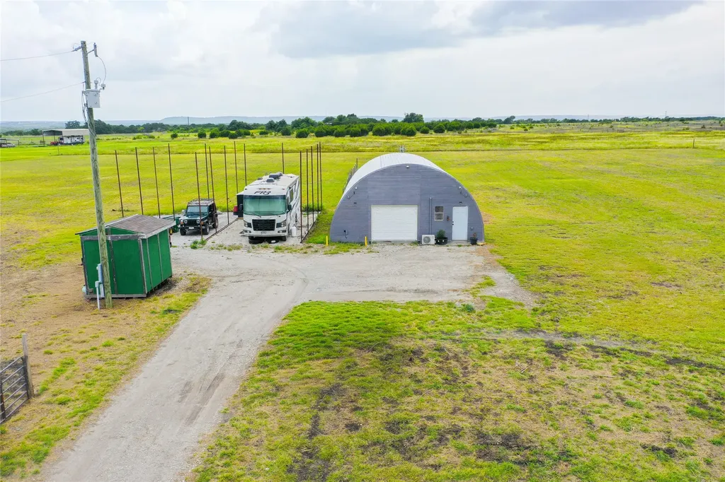 2275 County Road 4185 Meridian TX 76665