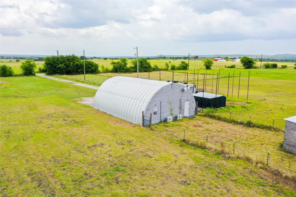 2275 County Road 4185 Meridian TX 76665
