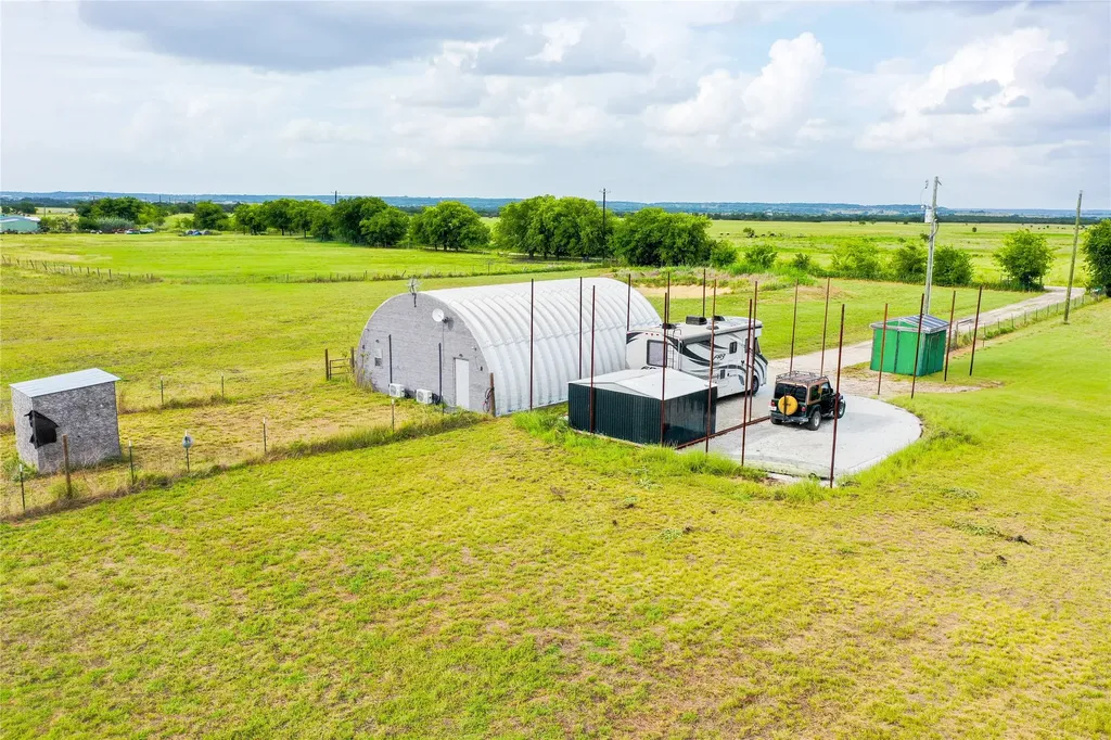 2275 County Road 4185 Meridian TX 76665