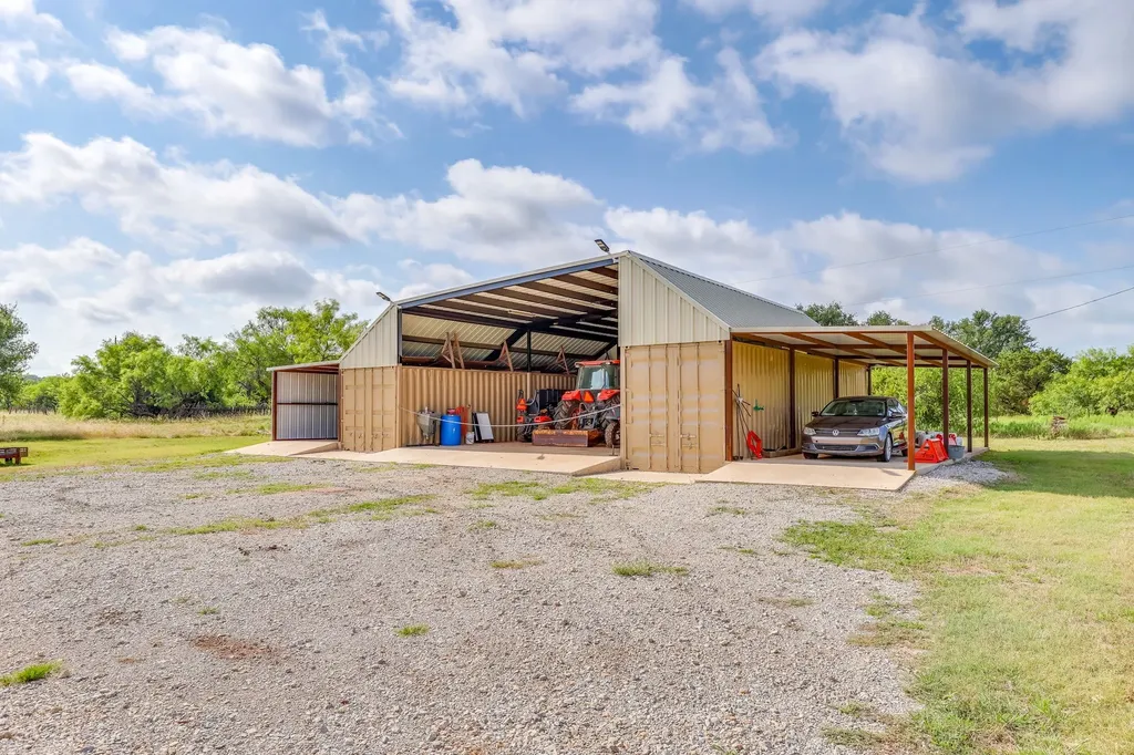 538 Fm 52 Graford TX 76649