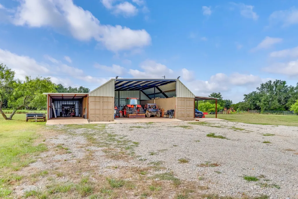 538 Fm 52 Graford TX 76649