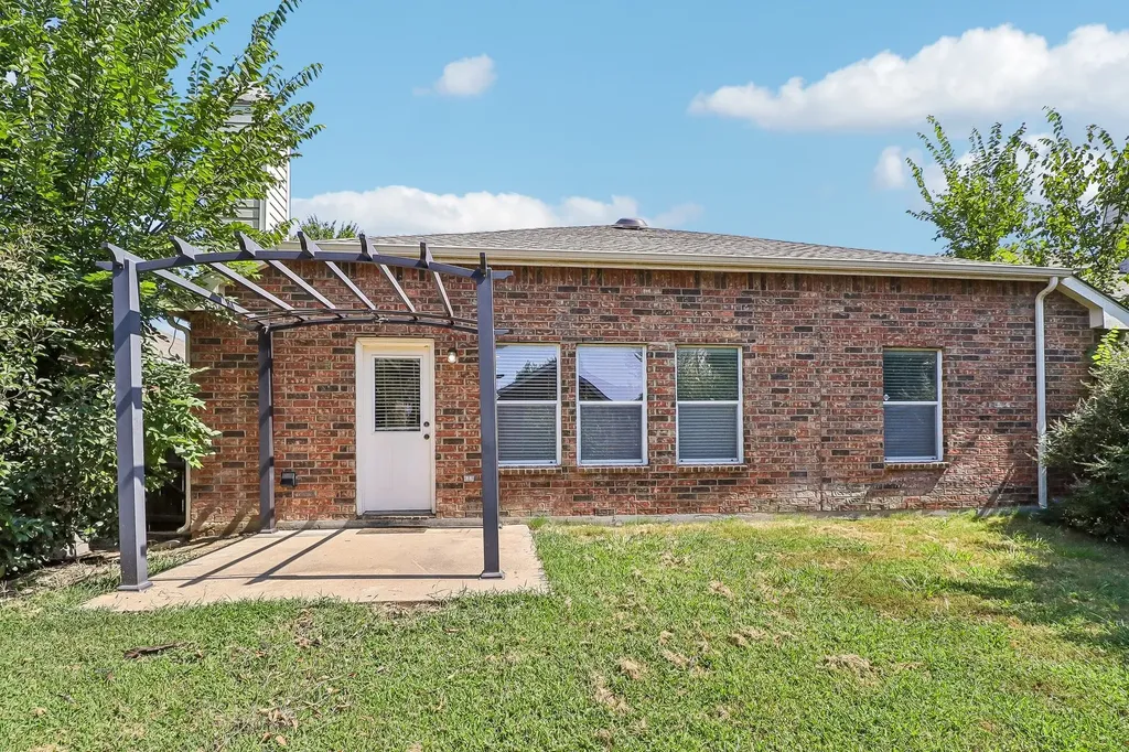 6008 Marsh Rail Drive Denton TX 76208