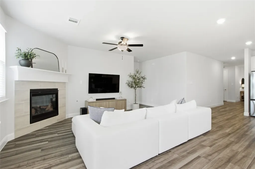 2724 Acadia Drive Corinth TX 76210