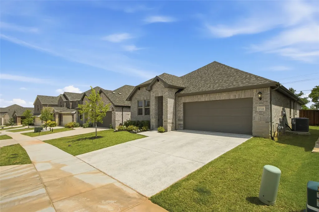 2724 Acadia Drive Corinth TX 76210
