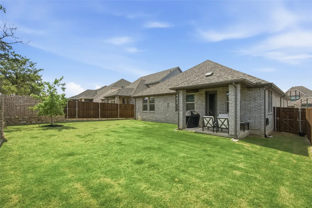 2724 Acadia Drive Corinth TX 76210