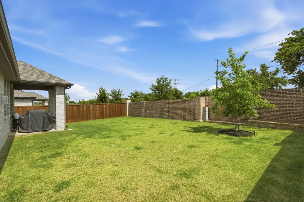 2724 Acadia Drive Corinth TX 76210