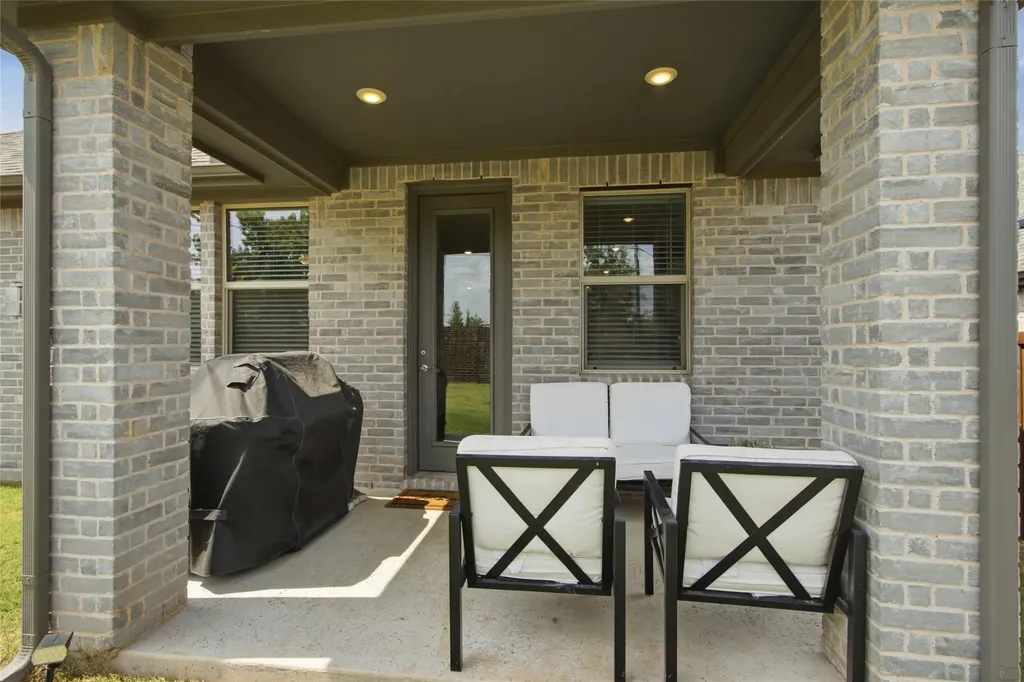 2724 Acadia Drive Corinth TX 76210