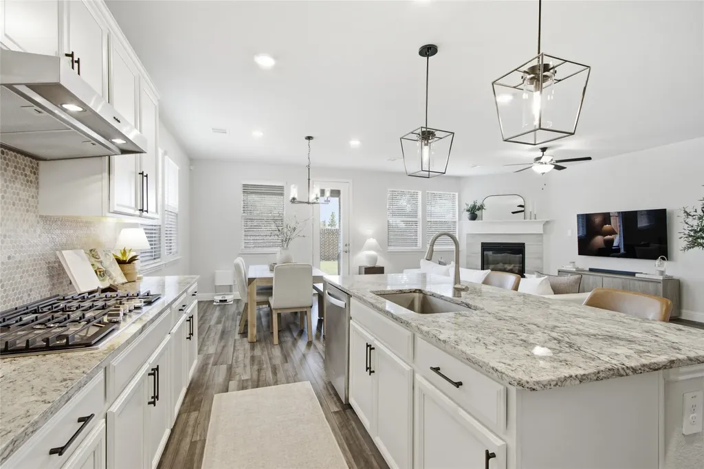 2724 Acadia Drive Corinth TX 76210