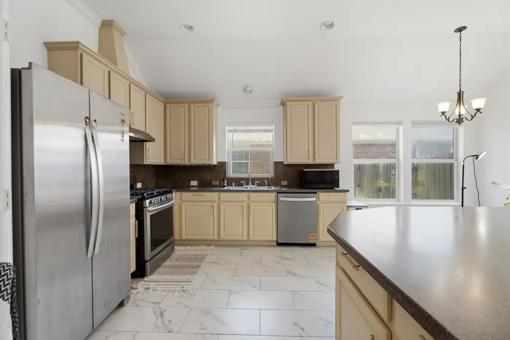 4507 Fox River Trail Arlington TX 76017