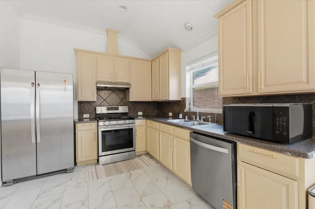 4507 Fox River Trail Arlington TX 76017