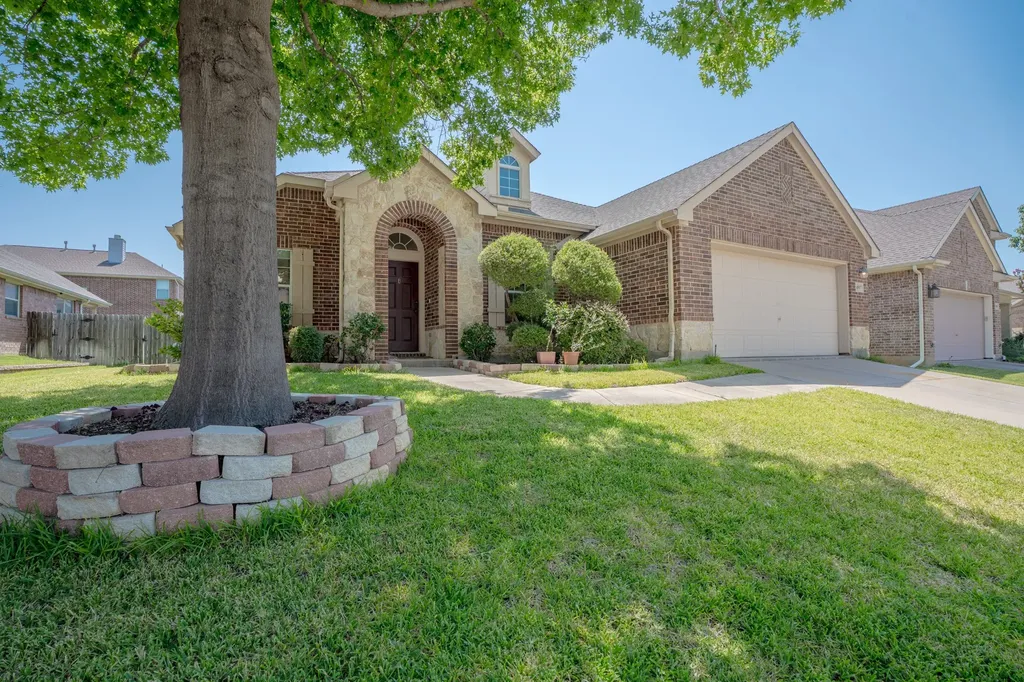 4507 Fox River Trail Arlington TX 76017