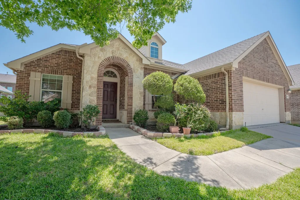 4507 Fox River Trail Arlington TX 76017
