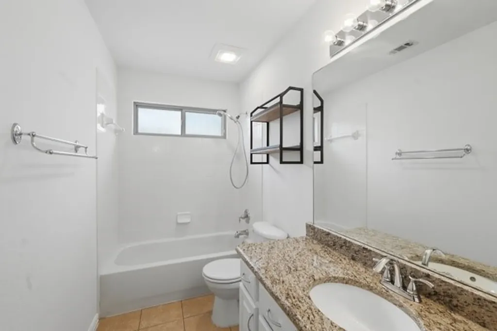 6974 Shoreview Grand Prairie TX 75054