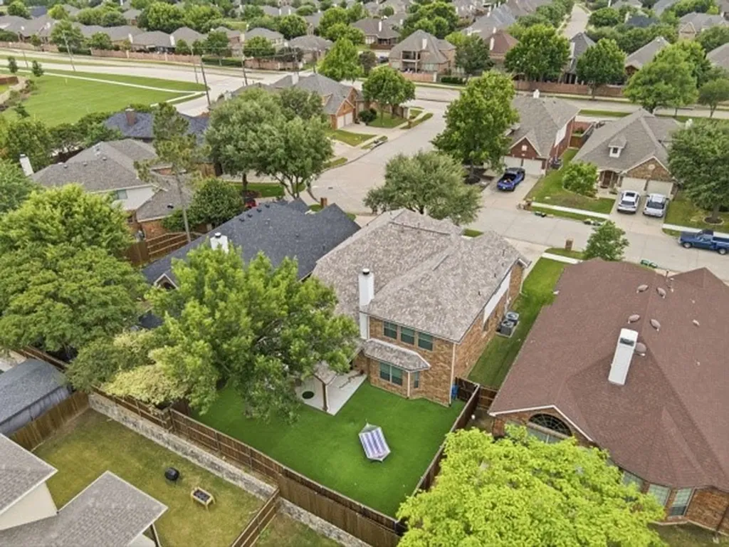 6974 Shoreview Grand Prairie TX 75054