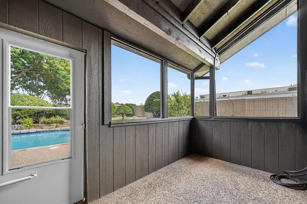 1019 Ridgeview Circle Carrollton TX 75007