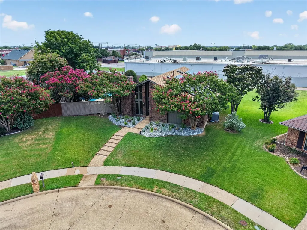 1019 Ridgeview Circle Carrollton TX 75007