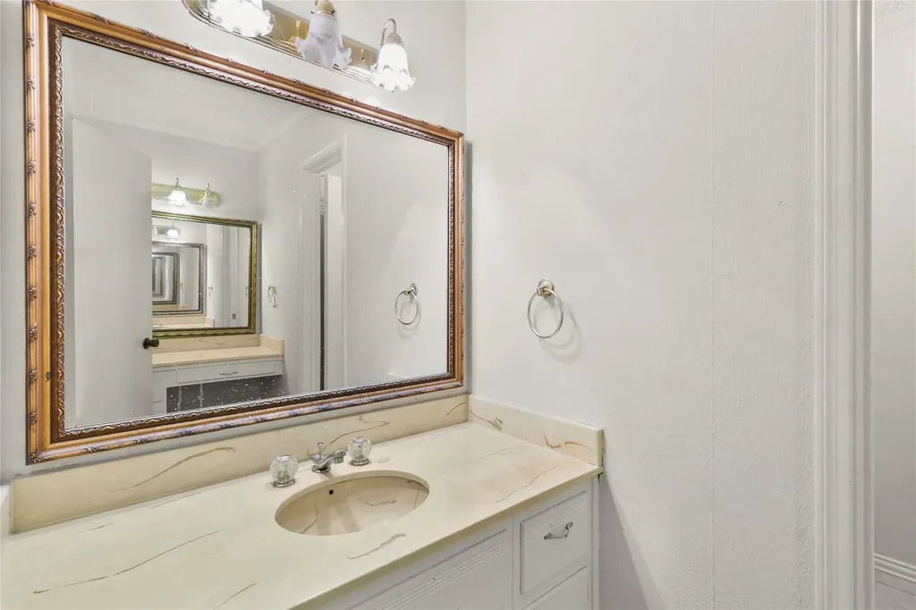 2641 Woodmont Circle Waco TX 76710
