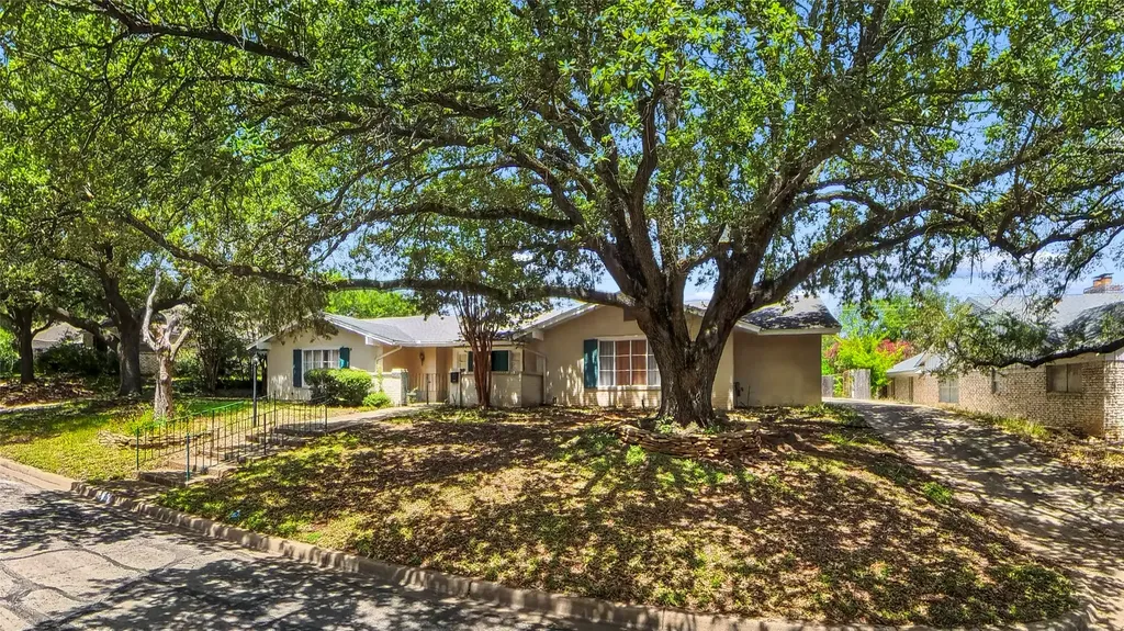 2641 Woodmont Circle Waco TX 76710