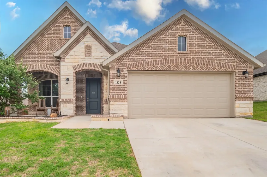 1828 Abelia Lane Weatherford TX 76086