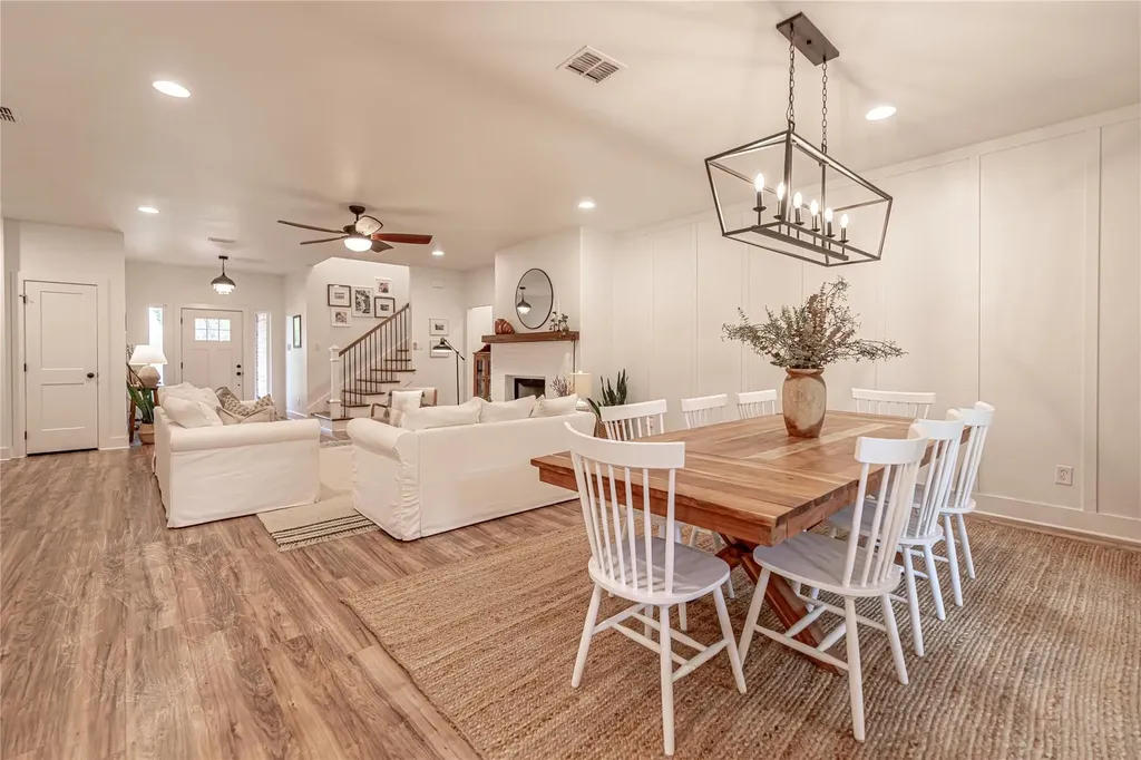 704 Grandview Drive Granbury TX 76049
