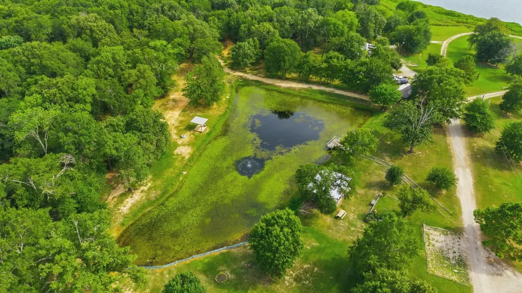 660 Rs County Road 3325 Emory TX 75440
