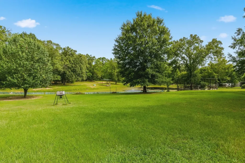 660 Rs County Road 3325 Emory TX 75440
