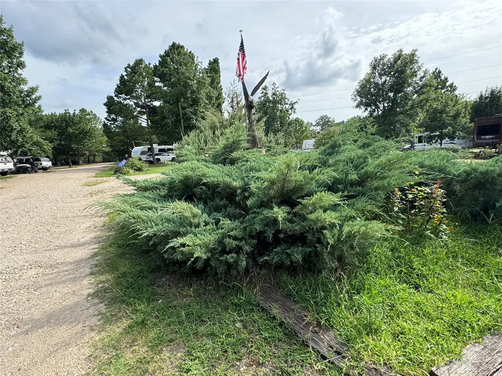 660 Rs County Road 3325 Emory TX 75440