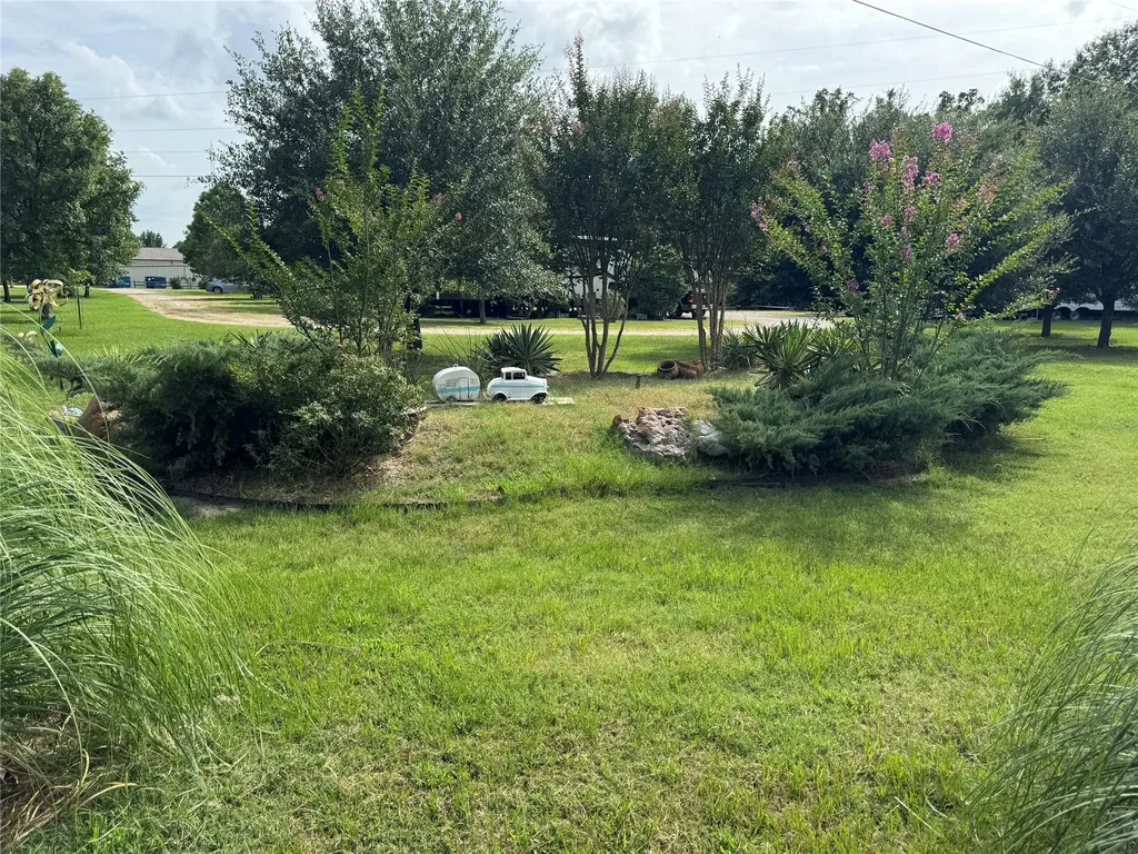 660 Rs County Road 3325 Emory TX 75440