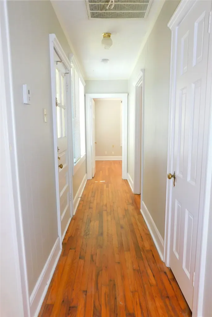 1611 N Locust Street Denton TX 76201