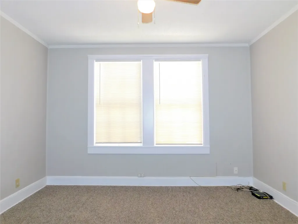 1611 N Locust Street Denton TX 76201