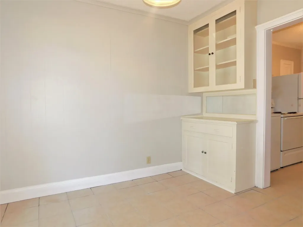 1611 N Locust Street Denton TX 76201