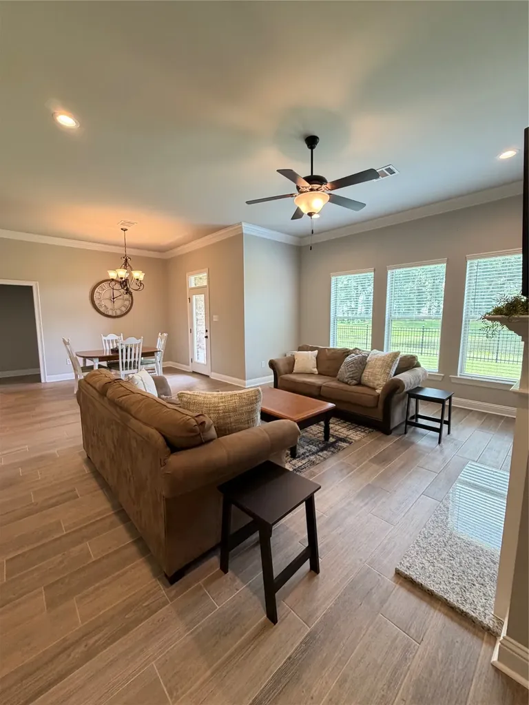 457 Mangrove Lane Bossier City LA 71111