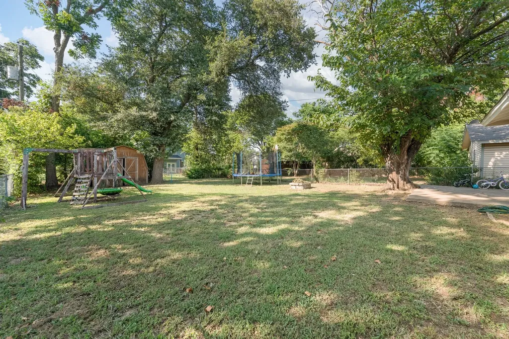 809 Phillips Street Cleburne TX 76033