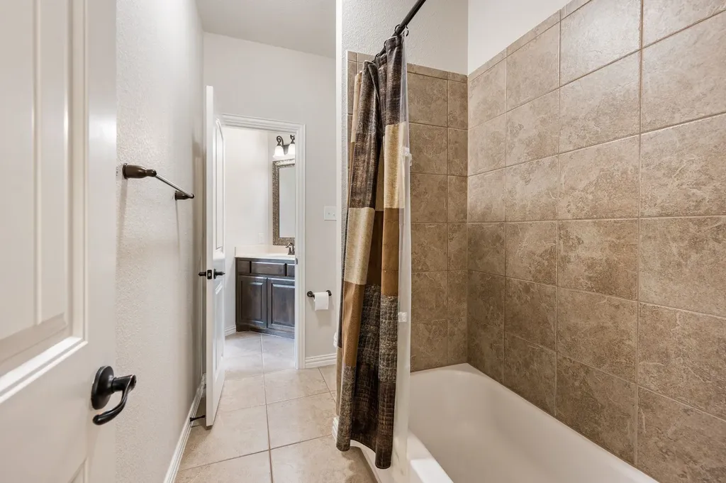 7216 E Nirvana Circle North Richland Hills TX 76182