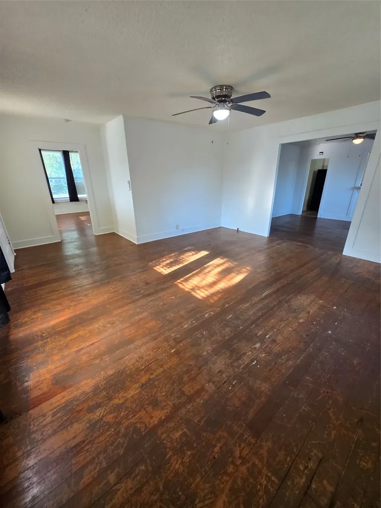714 S Commercial Avenue Coleman TX 76834