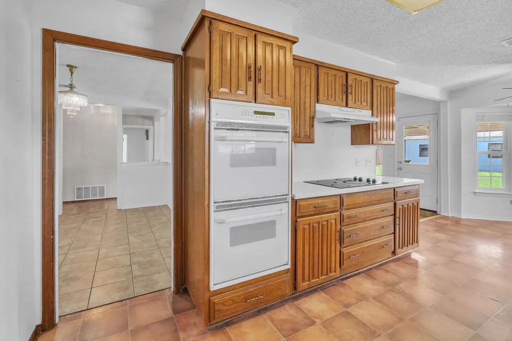 1720 Timbercreek Road Benbrook TX 76126