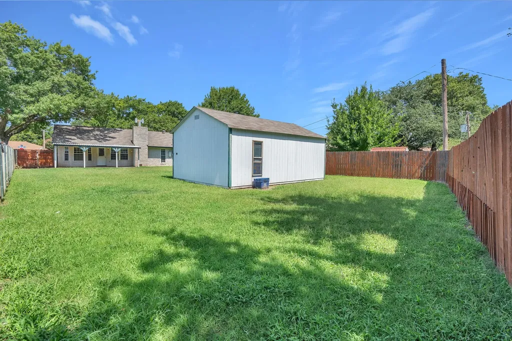 1720 Timbercreek Road Benbrook TX 76126