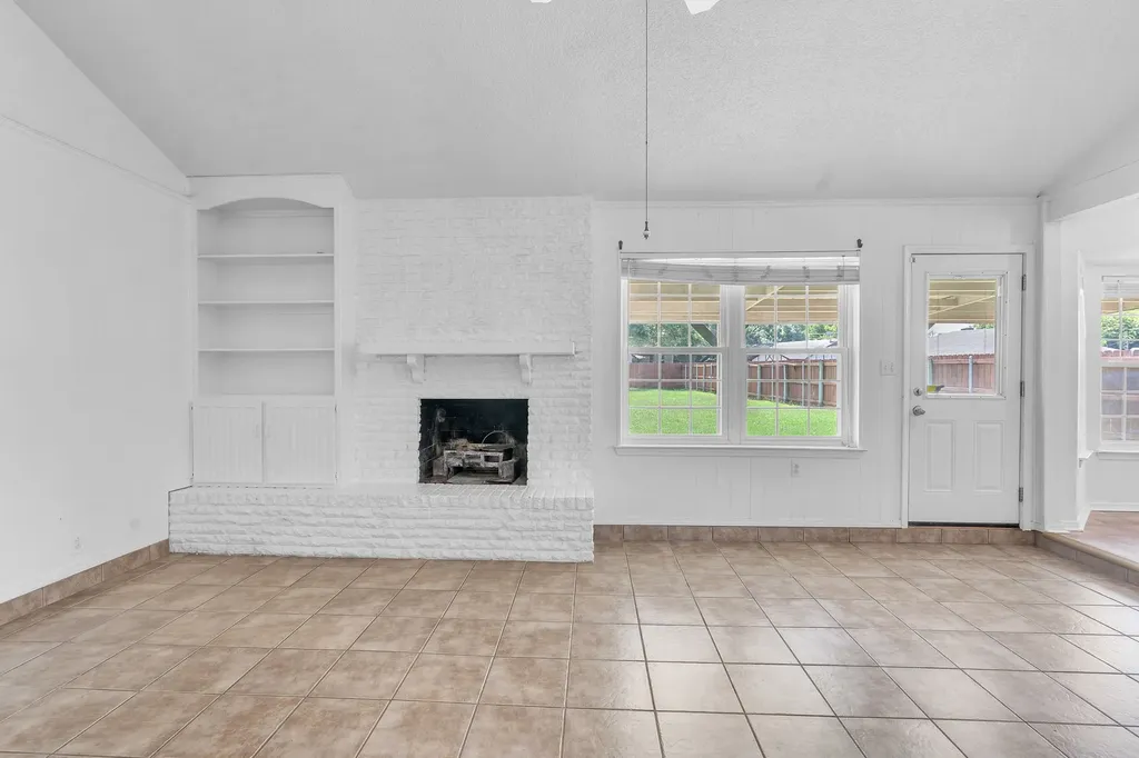 1720 Timbercreek Road Benbrook TX 76126