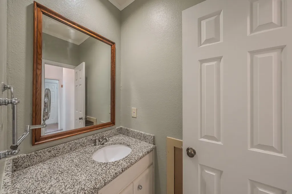 2728 Reagan Street Dallas TX 75219