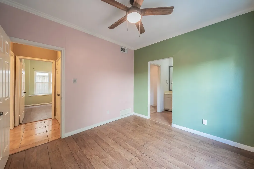 2728 Reagan Street Dallas TX 75219