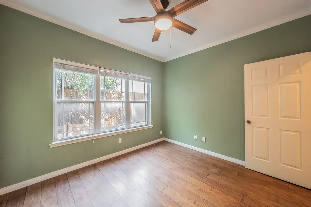 2728 Reagan Street Dallas TX 75219