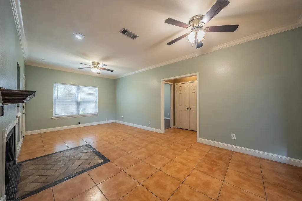2728 Reagan Street Dallas TX 75219