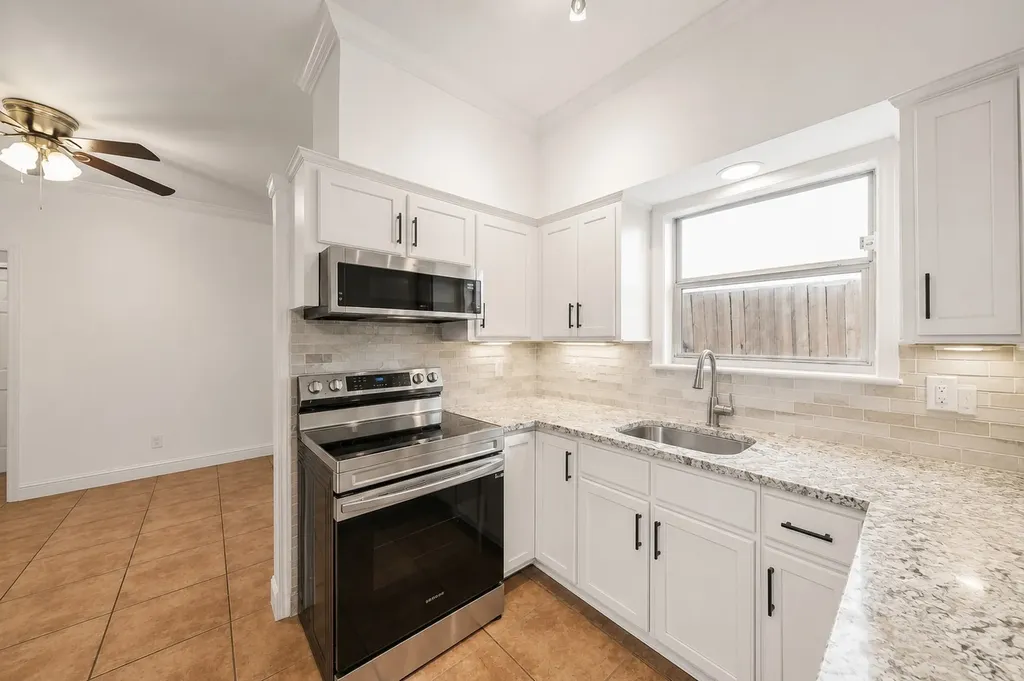 2728 Reagan Street Dallas TX 75219