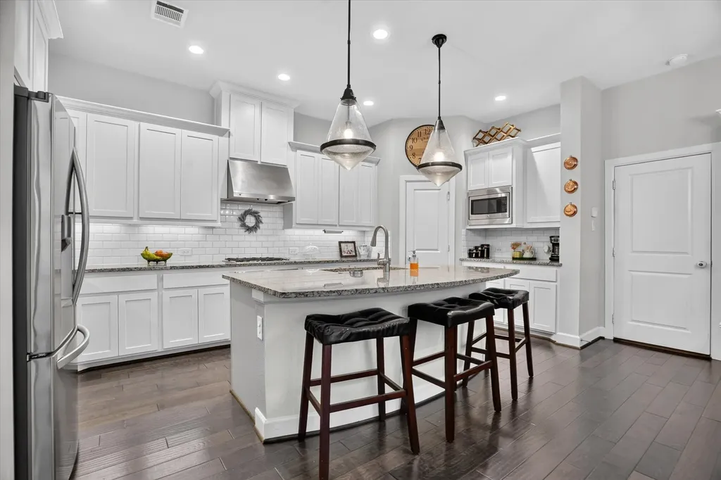 6028 Morningside Drive North Richland Hills TX 76180