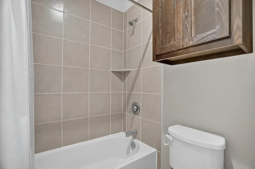 6028 Morningside Drive North Richland Hills TX 76180