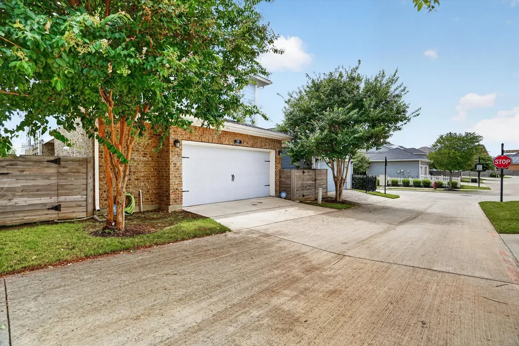 6028 Morningside Drive North Richland Hills TX 76180