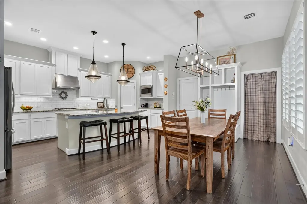 6028 Morningside Drive North Richland Hills TX 76180