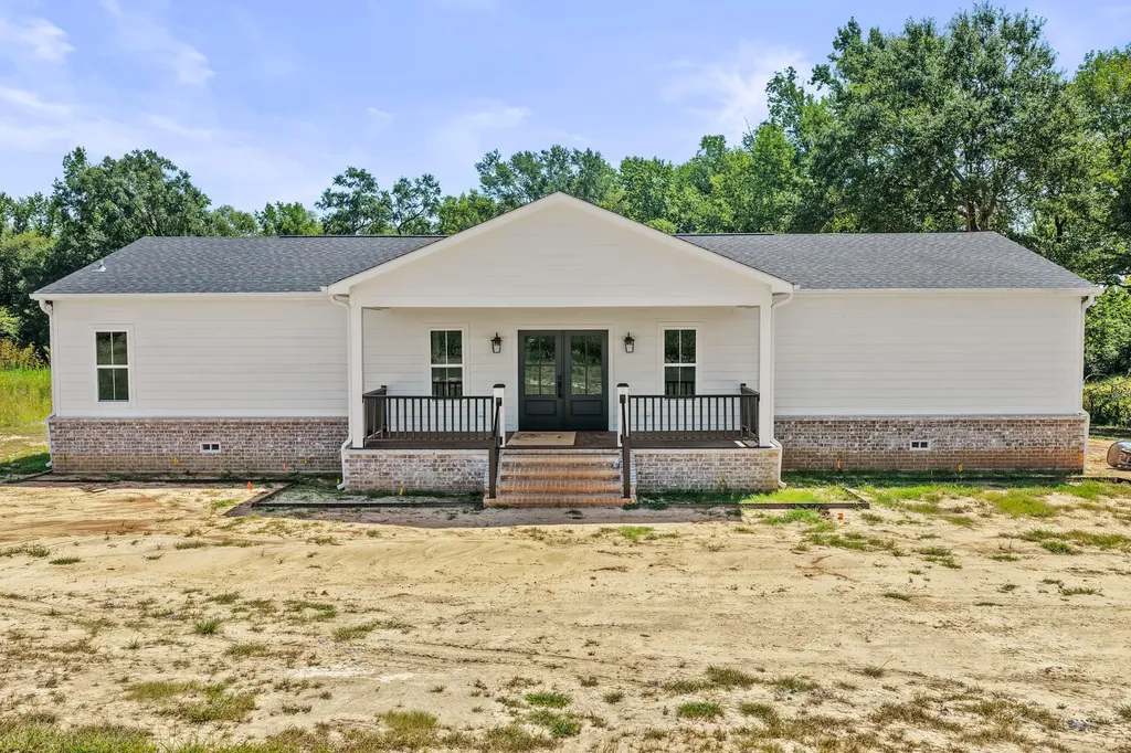 562 County Road 4230 Pittsburg TX 75686