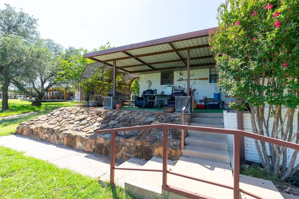 659 Rocky Point Road Blackwell TX 79506