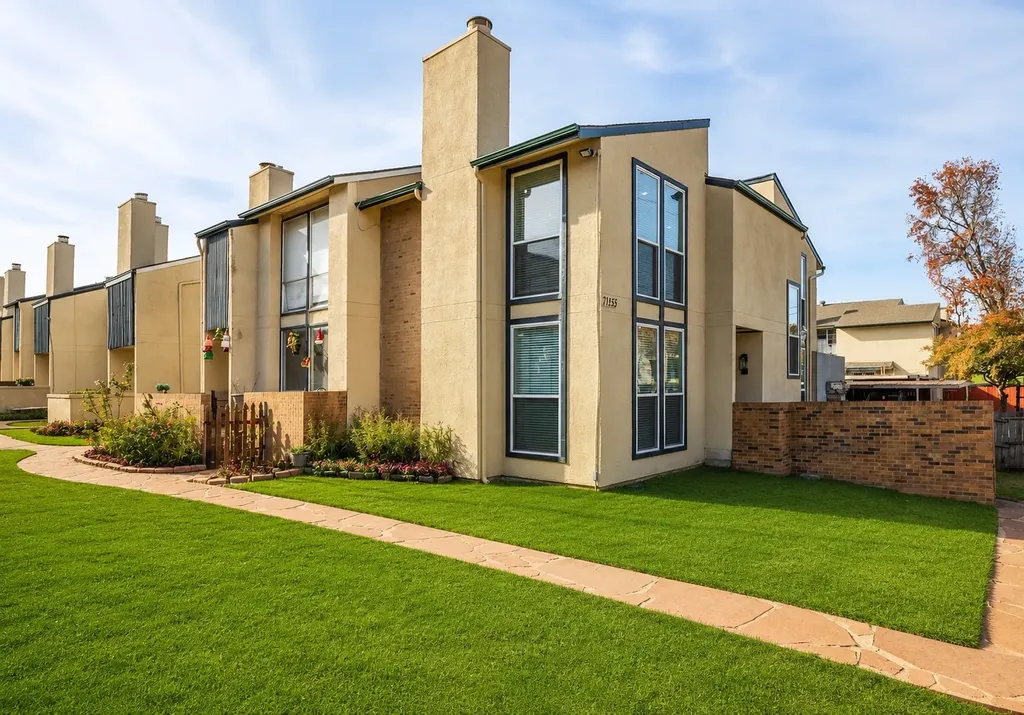 7155 Fair Oaks Avenue Dallas TX 75231